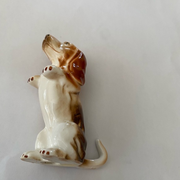 Vintage Bassett Hound Porcelain Figurine - Picture 4 of 6